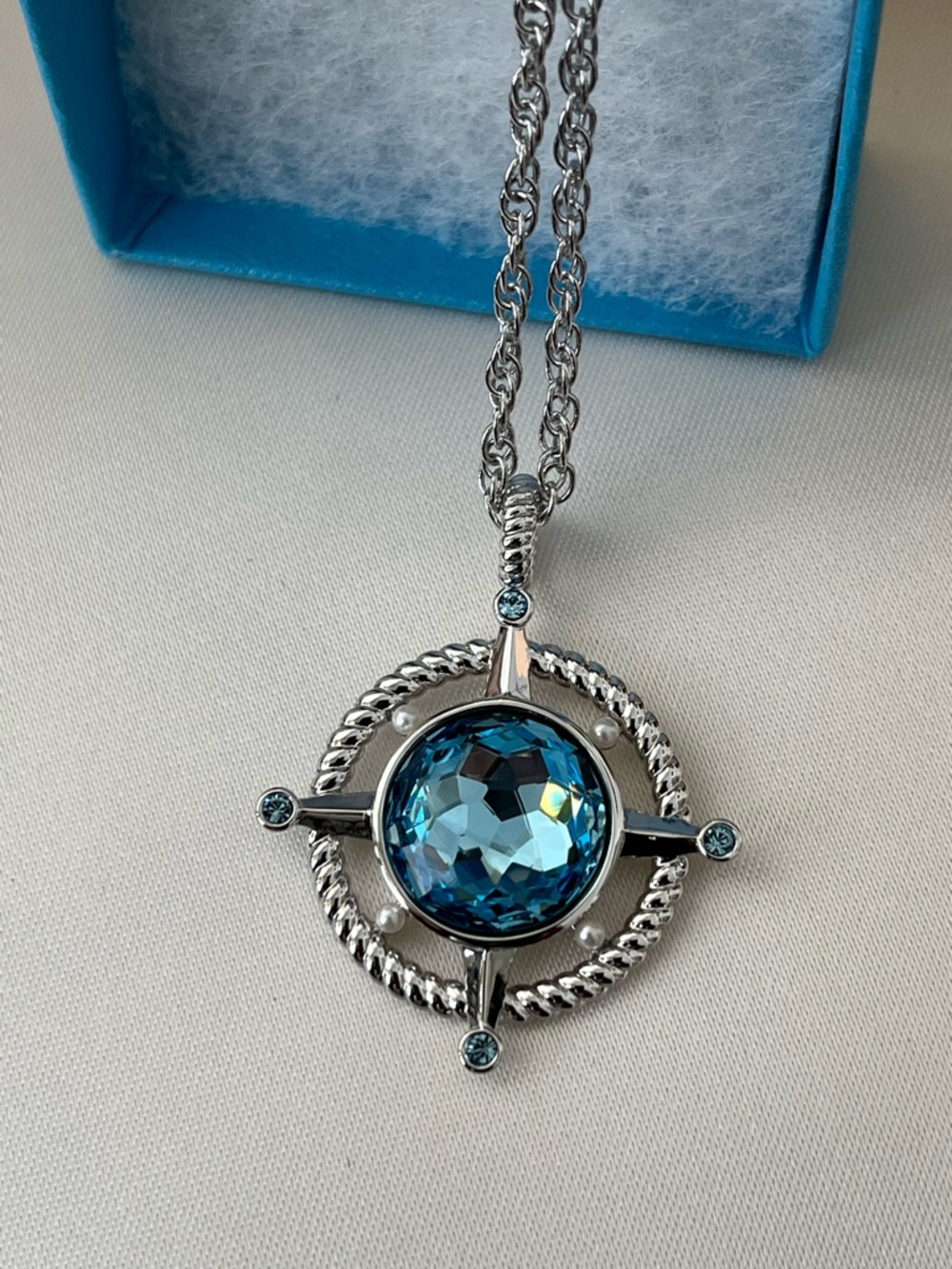 Swarovski’s TSC Find Your Way Necklace Pendant NWT/BNIB Last one‼️ - Picture 10 of 10